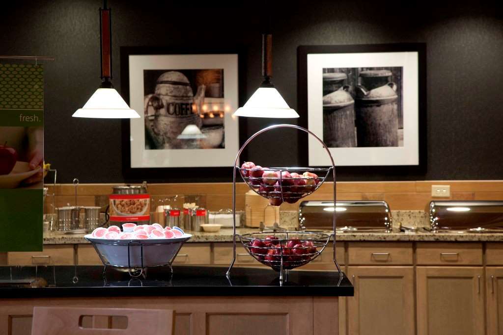 Hampton Inn & Suites Dodge City Boot Hill Casino Restaurante foto
